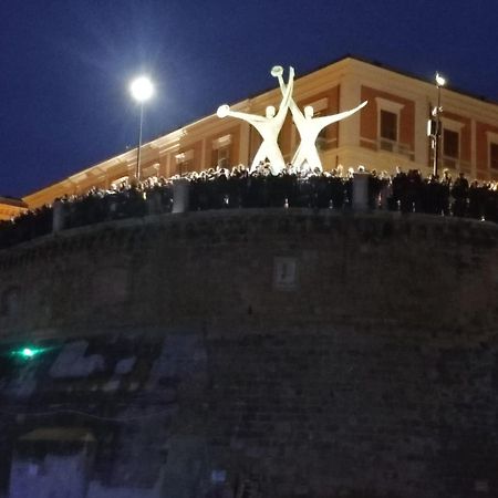 La Piazza San Giorgio Ionico Exterior foto