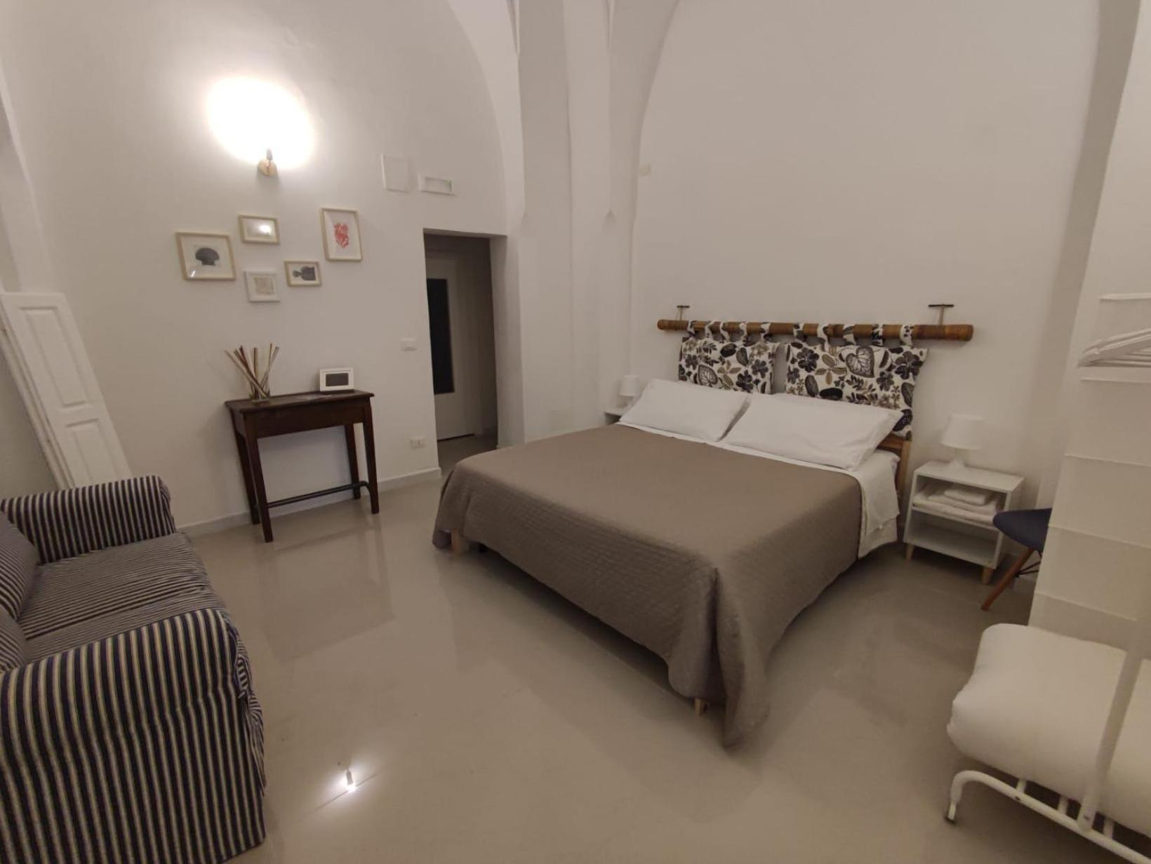 La Piazza San Giorgio Ionico Exterior foto