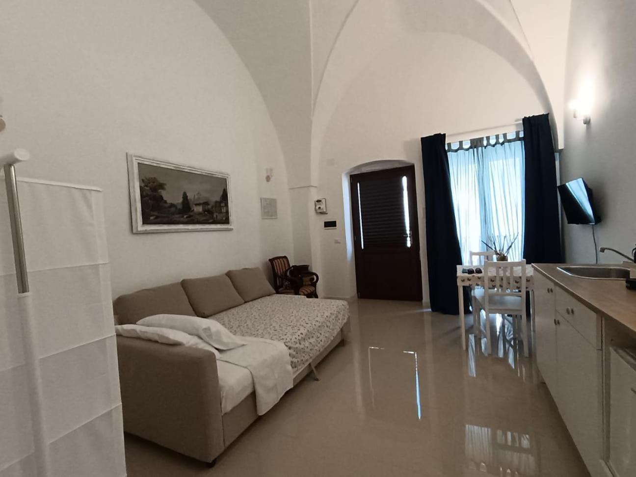 La Piazza San Giorgio Ionico Exterior foto
